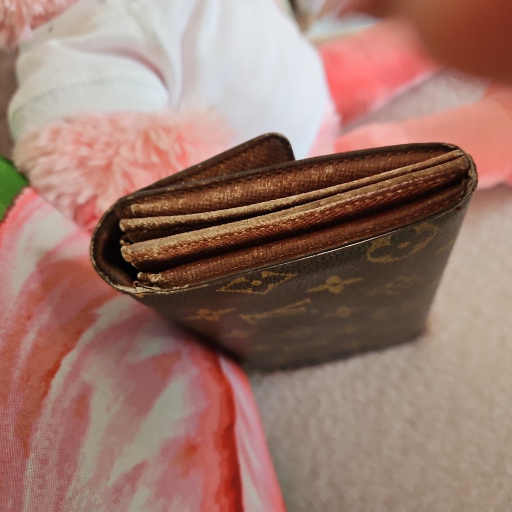 AUTHENTIC Full Inclusion Vintage Louis Vuitton Brown Monogram Sarah Long Wallet. - Picture 3 of 10